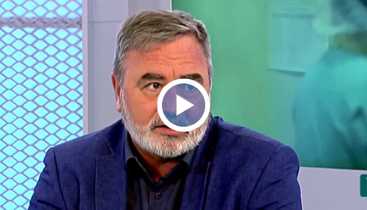 Той обясни още, че в края на септември изтича срокът на годност на 300 - 400 хиляди ваксини срещу COVID-19