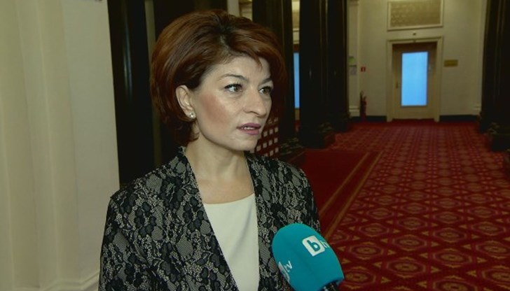 Според нея вчера финансовият министър Асен Василев не е бил подготвен относно приходите в бюджета