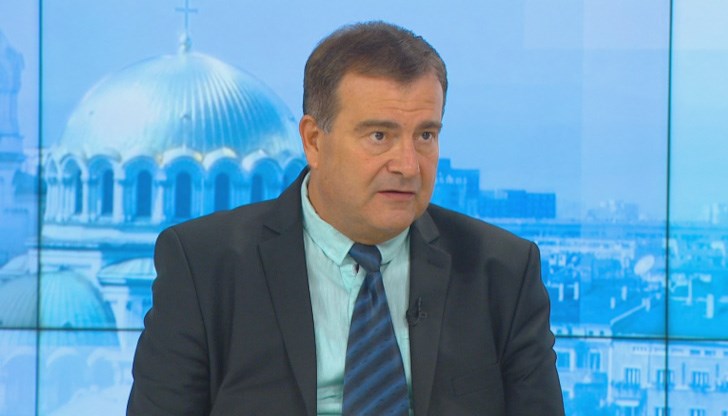 Ходим по заведения, знаем какво се случва в тях след 23 часа, поясни зам. - министърът на здравеопазването