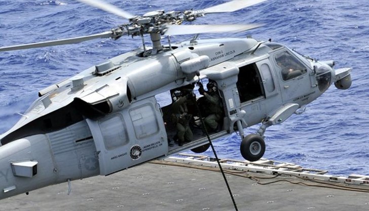 Хеликоптер MH-60S се разби, на около 110 км от брега на Сан Диего, Калифорния, при извършване на рутинен полет във вторник