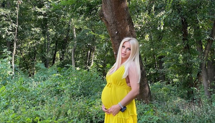 Родената в Русе фолкдива сподели, че бебето е "много чакано и желано"