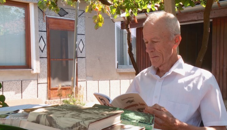 Кръстю Манчев е посветил 30 години от живота си да събира спомени, снимки и документи за Съединението на Княжество България с Източна Румелия