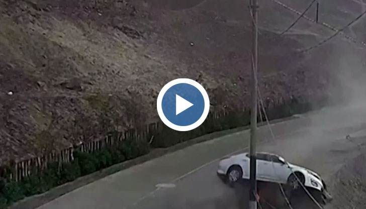 Колата му се преобръща няколко пъти и пада по стръмен склон