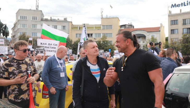 От сдруженията СЗБ и БАЗ поискаха оставката на здравния министър От сдруженията СЗБ и БАЗ поискаха оставката на здравния министър