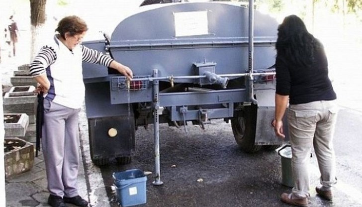 Ще започне спиране на водоподаването към високите части на града за отстраняване на аварията