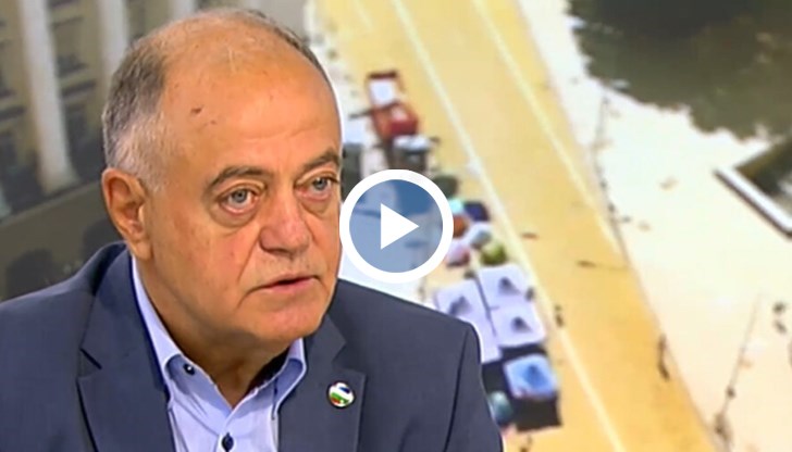 По думите му от партията са имали неформални контакти с Петков и Василев, докато са били министри