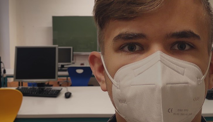 Всички деца в училищата рано и късно ще бъдат изложени на коронавируса, твърди гръцкият професор по епидемиология Никос Сипсас