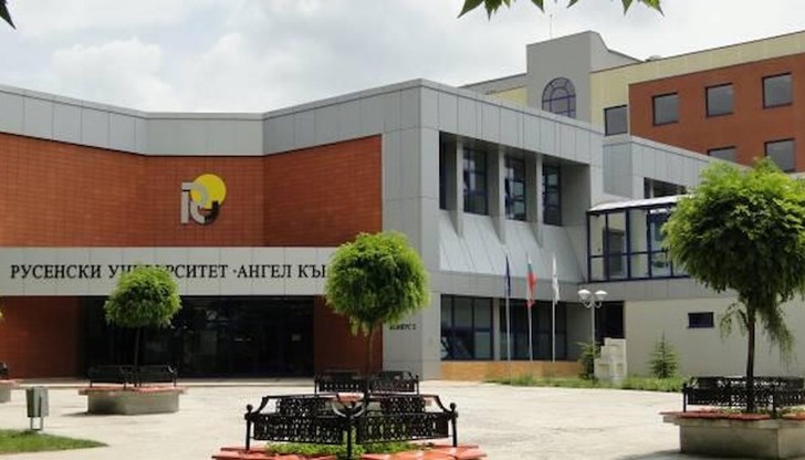 Допълнителните бройки са за задочно обучение