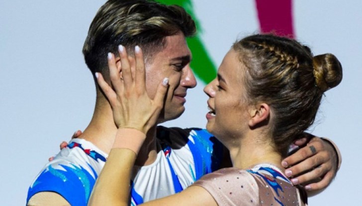 Ана-Мария Стоилова и Антонио Папазов доказаха класата си, като с прекрасно изиграване се окичиха със златните отличия Ана-Мария Стоилова и Антонио Папазов доказаха класата си, като с прекрасно изиграване се окичиха със златните отличия