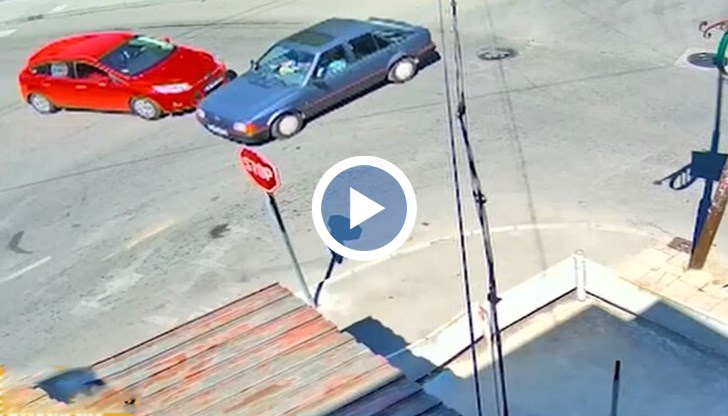 Местните хора настояват да се намери трайно решение на проблема и спокойно да излизат от домовете си на тротоара