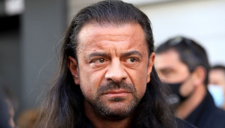 Хората са оставени на улицата. Не е вярно, че хората са най-важни