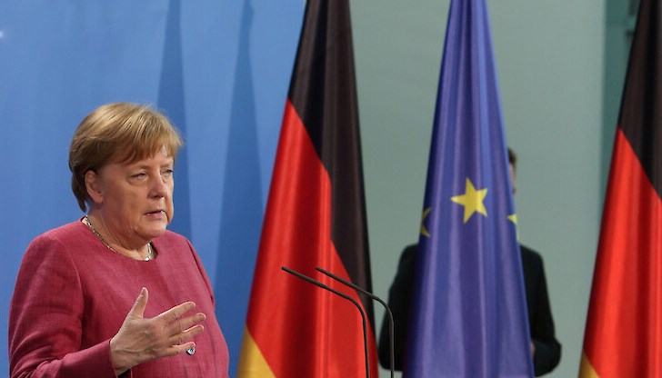 Всеки път, когато се явяваха пред урните през последните две десетилетия, германците не избираха между две противоположности, а гласуваха помежду им. Разликата е от съществено значение. Всеки път, когато се явяваха пред урните през последните две десетилетия, германците не избираха между две противоположности, а гласуваха помежду им. Разликата е от съществено значение.