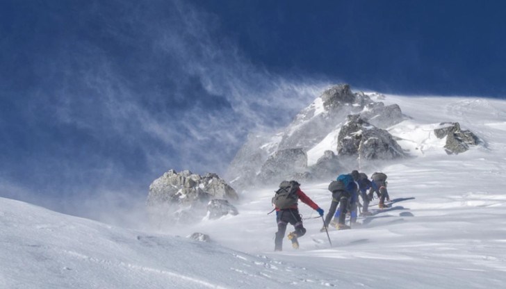 Жертвите са 39-годишен мъж и четири жени между 32 и 40 години Жертвите са 39-годишен мъж и четири жени между 32 и 40 години