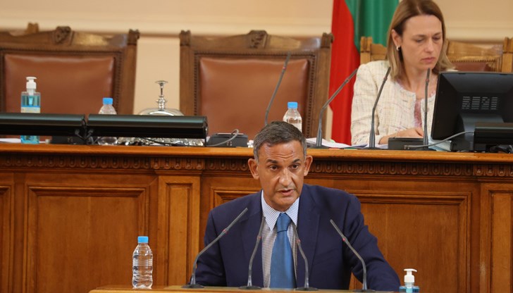 Тафров обясни, че има разминаване между лошото качество на въздуха, констатирано от русенци, и възможностите на РИОСВ да идентифицира навреме източниците на замърсяване Тафров обясни, че има разминаване между лошото качество на въздуха, констатирано от русенци, и възможностите на РИОСВ да идентифицира навреме източниците на замърсяване