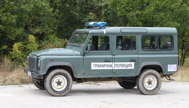 Водачът не се подчинил на сигнала да спре и направил опит да избегне граничната проверка Водачът не се подчинил на сигнала да спре и направил опит да избегне граничната проверка