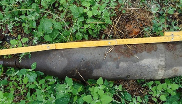 Унищожен е невзривен 122 мм корозирал артилерийски снаряд с взривател, открит по-рано край град Крън, област Стара Загора