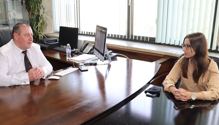 Сонгюл Чауш е петокурсничка по „Право“ от Русенския университет