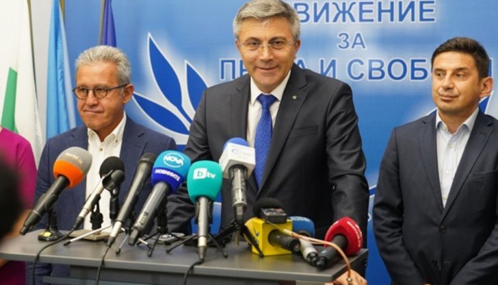 ДПС потвърди, че няма да подкрепи сегашния президент Румен Радев за втори мандат, защото според Карадайъ е "разединител и нарушава конституцията" ДПС потвърди, че няма да подкрепи сегашния президент Румен Радев за втори мандат, защото според Карадайъ е "разединител и нарушава конституцията"