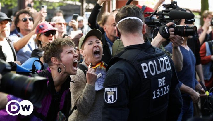 Експерти предупреждават, че от тази искра може да лумне огромен пожар Експерти предупреждават, че от тази искра може да лумне огромен пожар