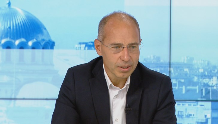 "ЦИК искат сами да разработват софтуер, не съм убеден, че са компетентни, не съм убеден и че имат разработчици", заяви директорът на фирмата