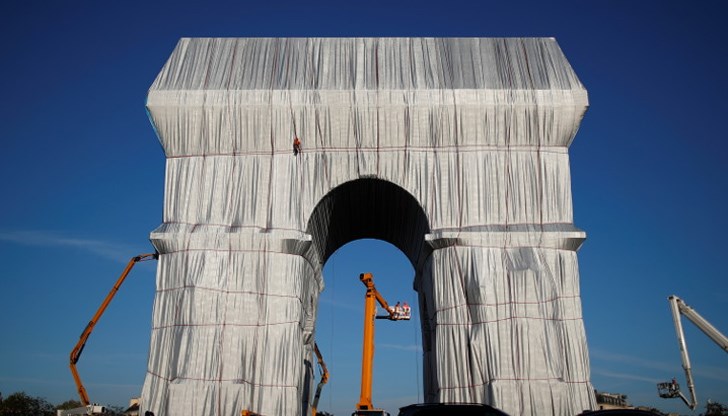 Така си вървят у нас споровете за изкуство, а всъщност то не е и за изкуство. Разправии по български