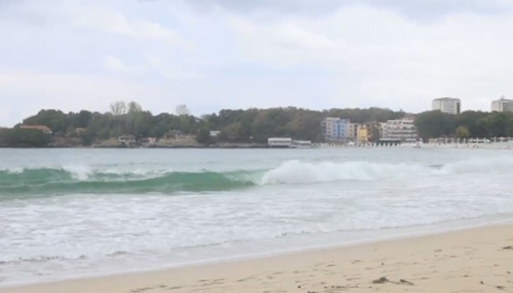 Спасителите се борят за живота на сестра ѝ и успяват да я спасят