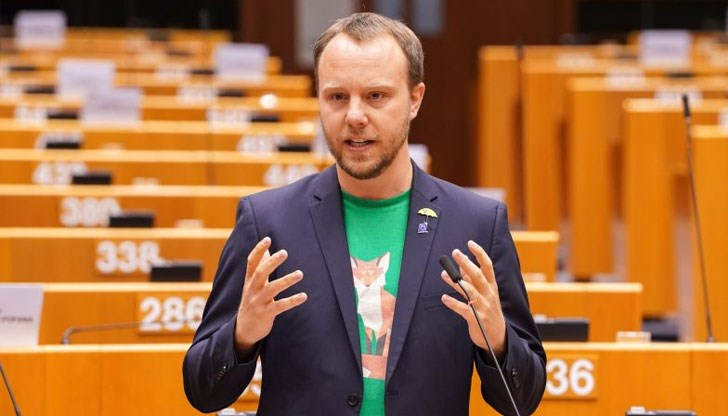ЕНП никога не е оказвала натиск върху Борисов, заяви евродепутатът от “Зелените"