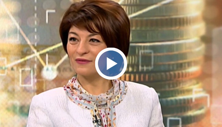 Докато работеше правителството „Борисов” 3 периодично се разплащаха всички пари, поясни Атанасова