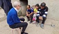 Министърът на образованието ходи по ромските къщи да връща децата в училище