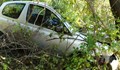 50 годишен шофьор заби автомобила си в дърво на пътя Русе - Разград