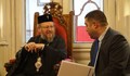 Русенският митрополит Наум посрещна гости за 53-тия си рожден ден