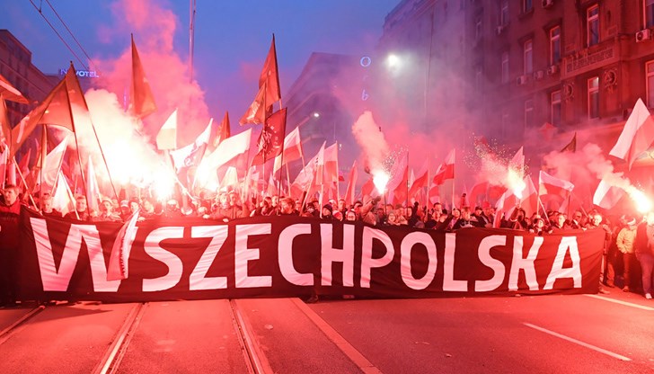 Европейските институции „надхвърлят своите правомощия, а редица европейски договори не отговарят на основния полски закон“ - обяви полският Конституционен съд и хвърли страната в истинска криза