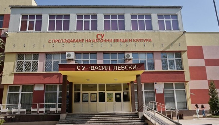 Часовете ще се провеждат изцяло синхронно