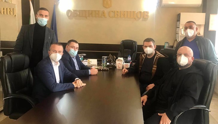 Легитимират ли кметовете на ГЕРБ Делян Пеевски?