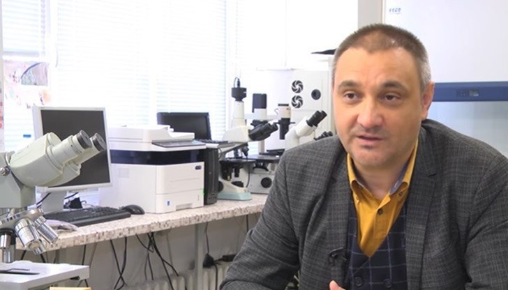 „Ако имаше българска фирма, която имаше желание да произведе един такъв иновационен продукт, ние щяхме да го подарим на държавата“, каза проф. Андрей Чорбанов