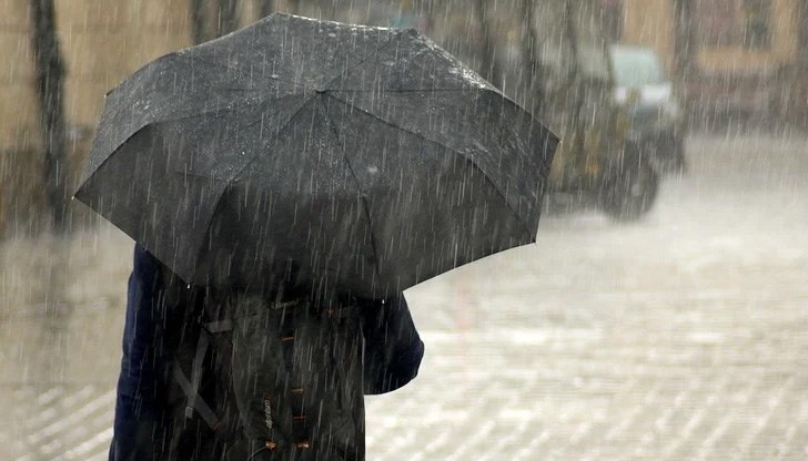 В средата на новата седмица дъждът временно ще спре в по-голямата част от страната