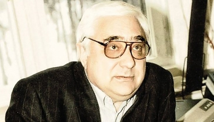 Казваше, че се бори за демокрация, а го смятаха за създател на силовите групировки. Той е Андрей Луканов, убит посред бял ден преди 25 години Казваше, че се бори за демокрация, а го смятаха за създател на силовите групировки. Той е Андрей Луканов, убит посред бял ден преди 25 години