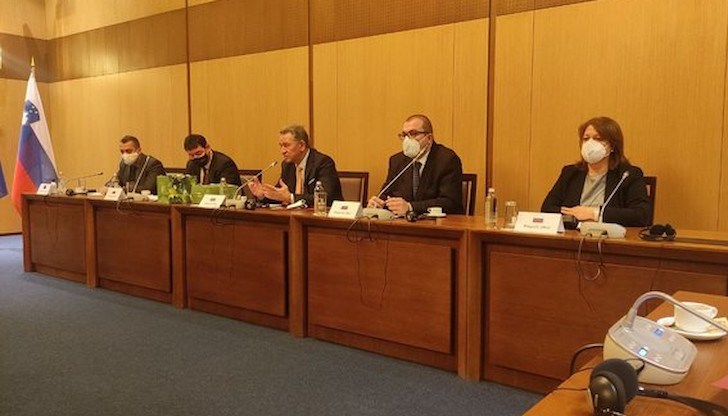 Кацаров се срещна с посланиците на Европейския съюз в България