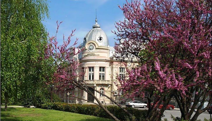 В Регионалната библиотека „Любен Каравелов“ се открива изложба от книги и документи „12 октомври – Ден на българската община и местното самоуправление“