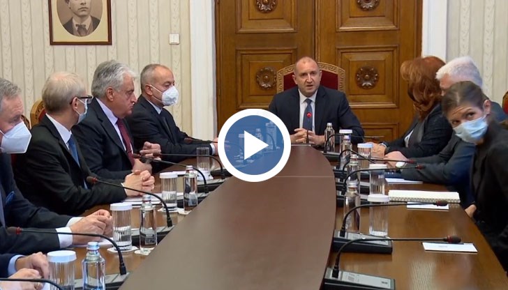 Президентът Румен Радев посрещна министрите си с критики към част от мерките