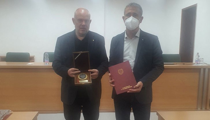 Георги Георгиев е отличен за висок професионализъм