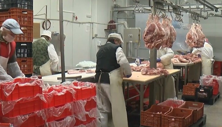 Данните в отчета показват, че през периода 2019-2020 г. най-значимата демографска тенденция е процесът на застаряване Данните в отчета показват, че през периода 2019-2020 г. най-значимата демографска тенденция е процесът на застаряване