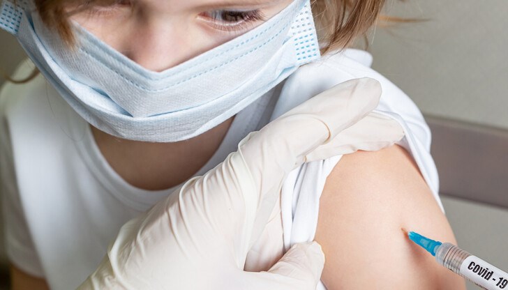 Разрешението бе издадено след щателно проучване на резултати от клинични изпитвания, извършени от Pfizer върху няколко хиляди деца Разрешението бе издадено след щателно проучване на резултати от клинични изпитвания, извършени от Pfizer върху няколко хиляди деца