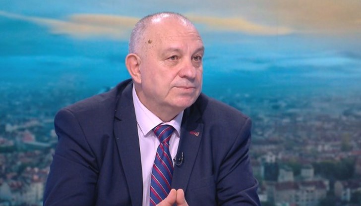 След заседание на експертен съвет се очаква днес да стане ясно какви ще бъдат новите мерки срещу COVID-19 в страната