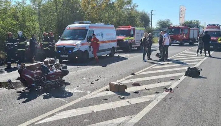 Според очевидци на инцидента 75-годишният румънски шофьор е сякъл пътя на групата и е помел българина