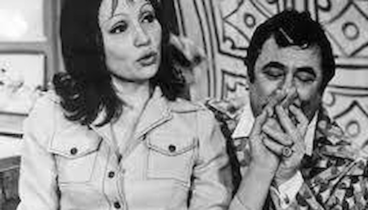 Тя бе блестяща изпълнителка, както на класически оперети, така и на мюзикъли Тя бе блестяща изпълнителка, както на класически оперети, така и на мюзикъли