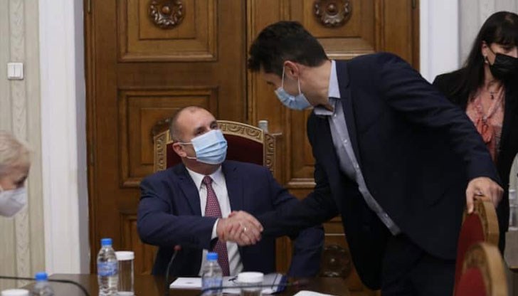 Напомняне за смайващата наивност, до която може да пропадне българската политика