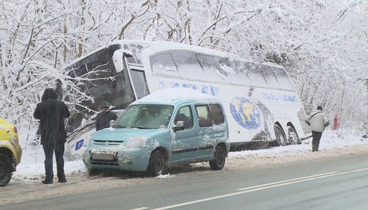В периода на миналия есенно-зимен сезон в Русенски регион са регистрирани 376 ПТП, от тях 109 тежки, при които са пострадали общо 156 души – 126 ранени и 10 убити В периода на миналия есенно-зимен сезон в Русенски регион са регистрирани 376 ПТП, от тях 109 тежки, при които са пострадали общо 156 души – 126 ранени и 10 убити