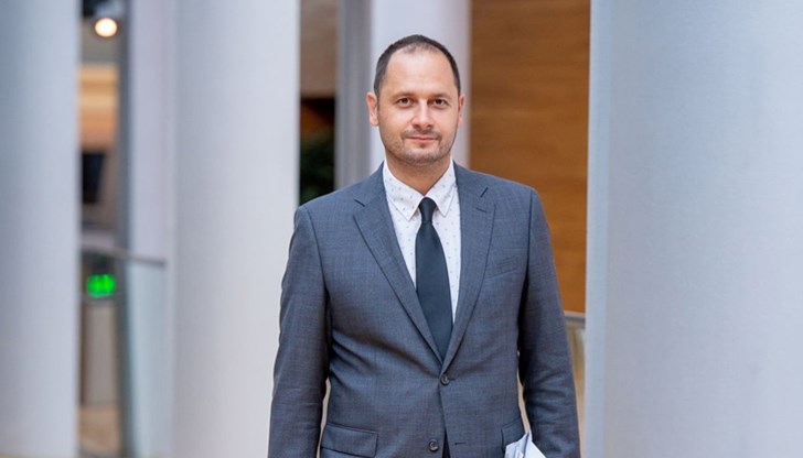 Много често евроизмамите стават и с изрядни документи