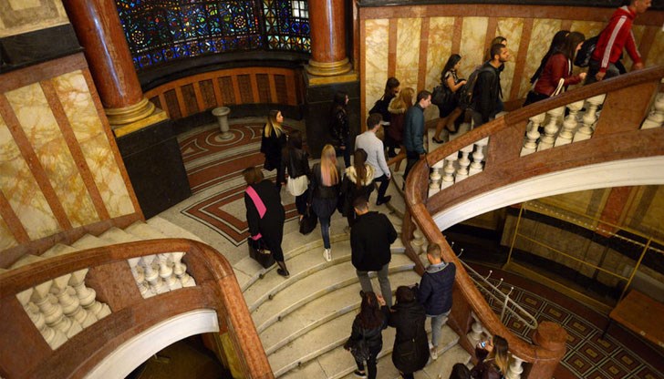 Висшето образование у нас загърби мисията си да създава стойностен елит, казват преподаватели Висшето образование у нас загърби мисията си да създава стойностен елит, казват преподаватели